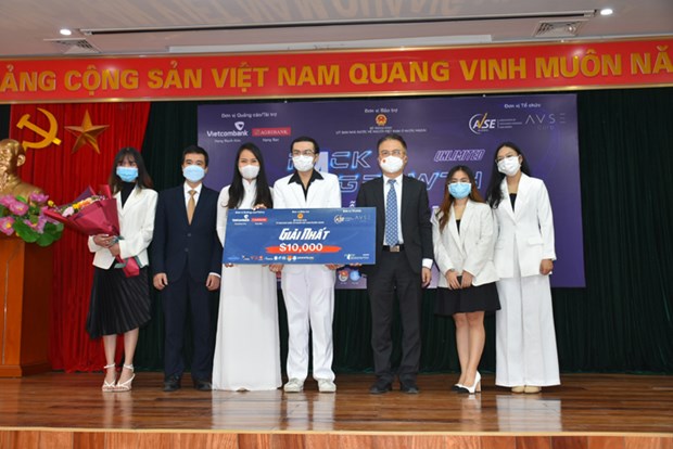 Award ceremony of 2021 Hack4Growth Unlimited held in Hanoi